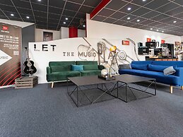 ibis Paris Pantin Eglise