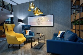 voco Dusseldorf Seestern by IHG