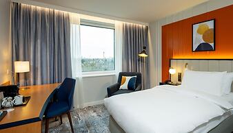 voco Dusseldorf Seestern by IHG