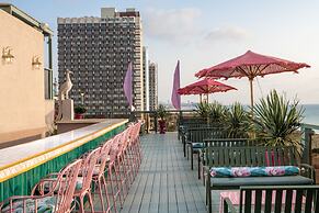 Leonardo Gordon Beach