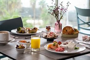 Leonardo Gordon Beach