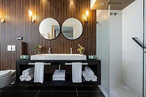 Leonardo Gordon Beach