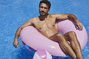 Leonardo Gordon Beach