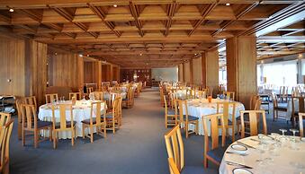 Axis Vermar Conference & Beach Hotel