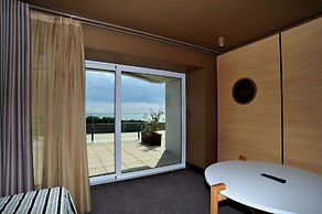 Axis Vermar Conference & Beach Hotel