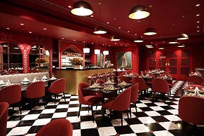 Warwick Palm Beach Hotel