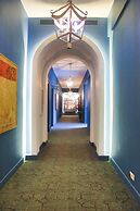Warwick Palm Beach Hotel