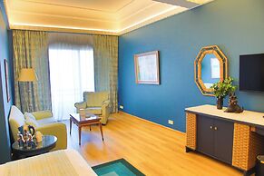 Warwick Palm Beach Hotel