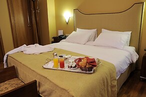 Warwick Palm Beach Hotel