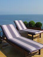 Warwick Palm Beach Hotel