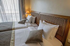 Warwick Palm Beach Hotel