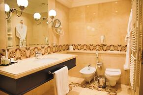 Warwick Palm Beach Hotel