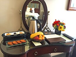 Warwick Palm Beach Hotel