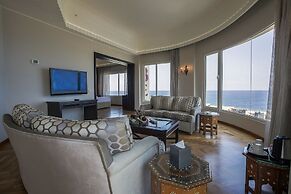 Warwick Palm Beach Hotel