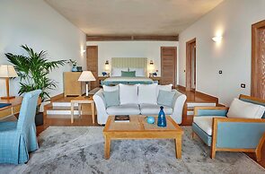 Grand Resort Lagonissi