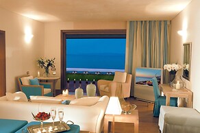 Grand Resort Lagonissi