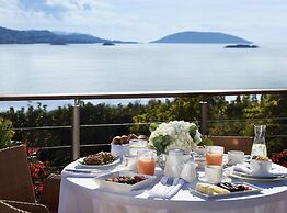 Grand Resort Lagonissi