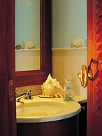 Grand Resort Lagonissi