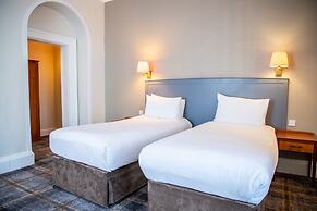 Arnos Manor Hotel