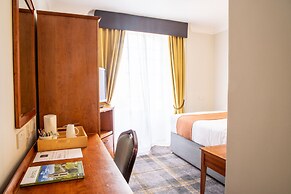 Arnos Manor Hotel