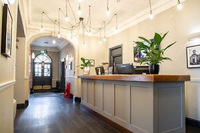 Arnos Manor Hotel
