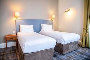 Arnos Manor Hotel