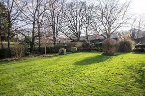 Arnos Manor Hotel