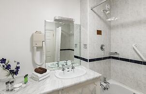 Earls Court House Hotel