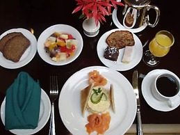 Earls Court House Hotel