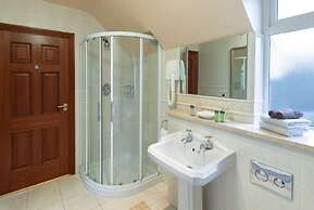 Earls Court House Hotel