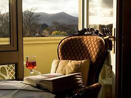 Earls Court House Hotel