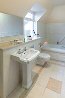 Earls Court House Hotel