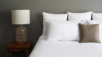 Lancemore Lindenderry Red Hill