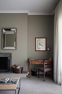 Lancemore Lindenderry Red Hill