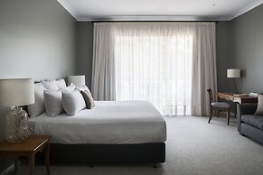 Lancemore Lindenderry Red Hill