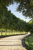 Lancemore Lindenderry Red Hill