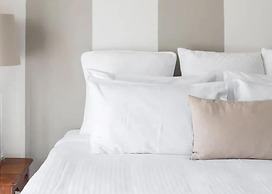 Lancemore Lindenderry Red Hill