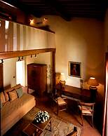 J And J Historic House Hotel