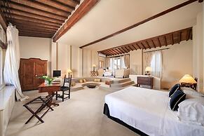 J And J Historic House Hotel