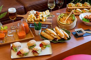 Hotel Santiago Plaza Affiliated by Meliá