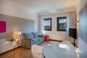 Hotel Santiago Plaza Affiliated by Meliá