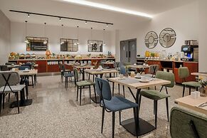 Hotel Santiago Plaza Affiliated by Meliá