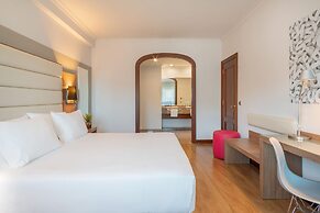 Hotel Santiago Plaza Affiliated by Meliá