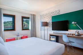 Hotel Santiago Plaza Affiliated by Meliá