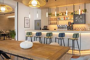 Hotel Santiago Plaza Affiliated by Meliá