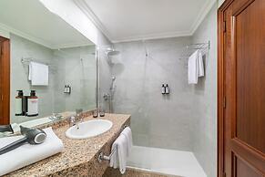 Hotel Santiago Plaza Affiliated by Meliá