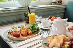 Melia White House Hotel