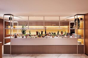 Melia White House Hotel