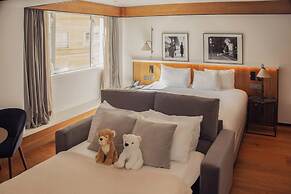 Melia White House Hotel