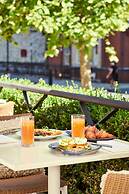 Melia White House Hotel